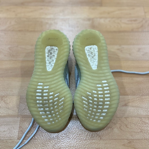 Adidas YEEZY 350 V2 Blue Tint Size Men’s 5 - Picture 4 of 4